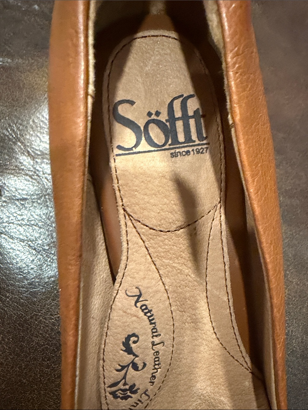 Sofft Women's Tan Leather Loafers with Tassel & Gold Rings - Picture 5 of 10